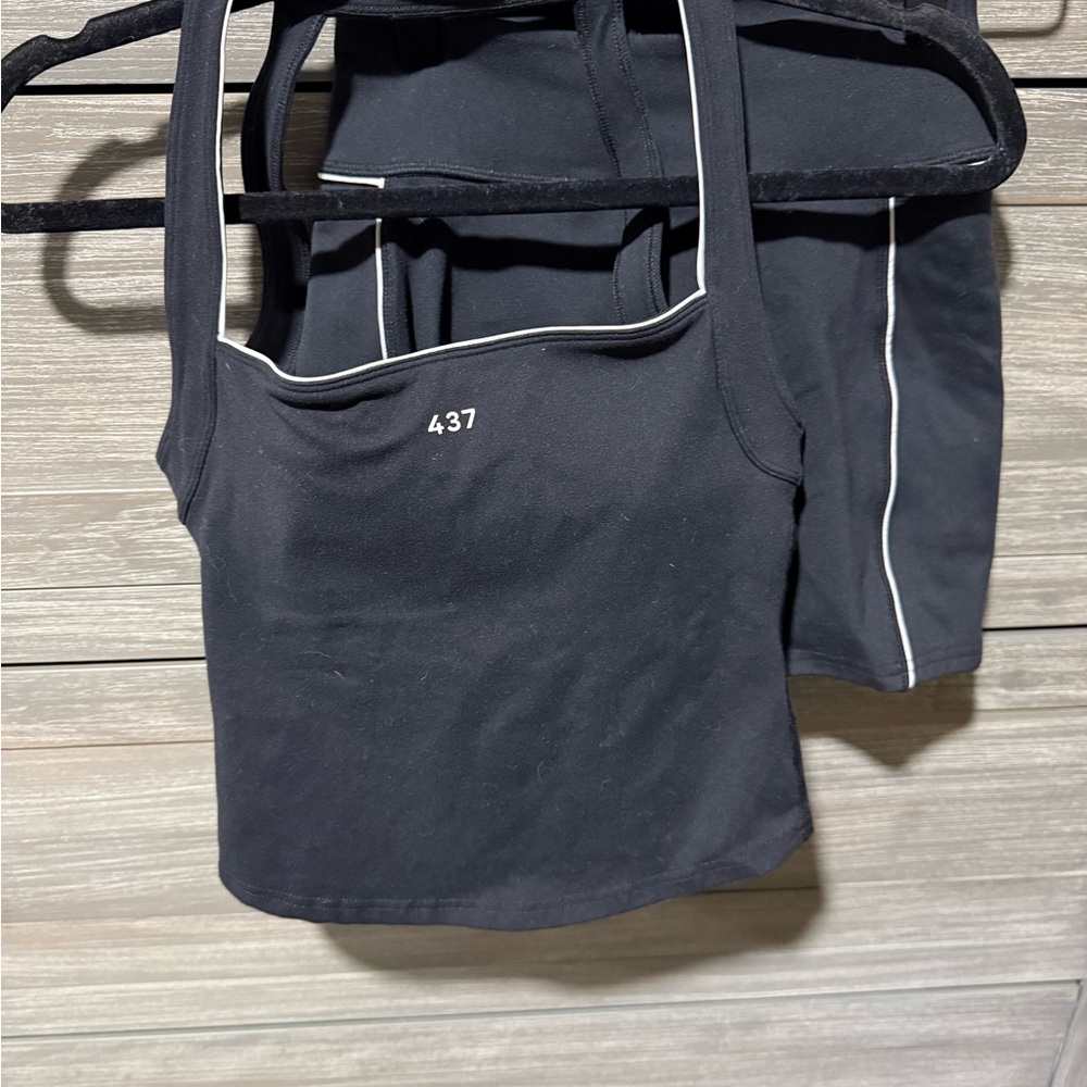 437 studio tank and short in black/crème size small
